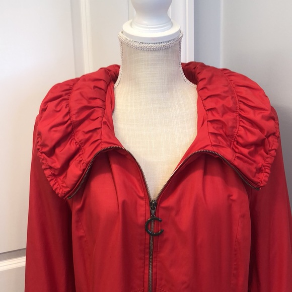Creenstone Lined Red Windbreaker Jacket with Hidden Hood - Picture 4 of 13
